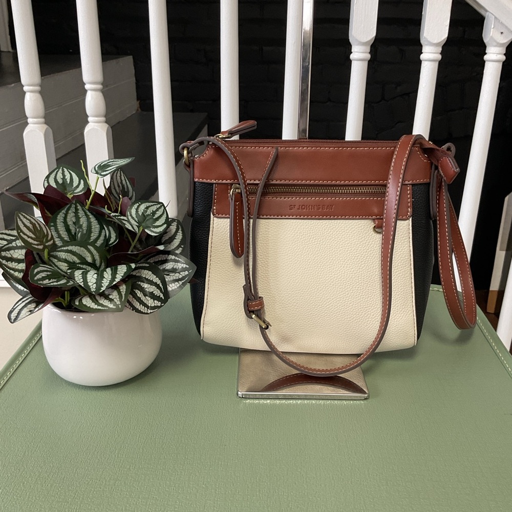 St. John’s Bay Colorblock Crossbody 🤎 EUC